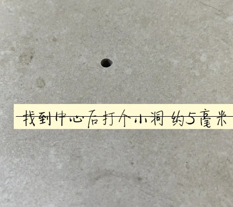双湖瓷砖空鼓维修公司专业解答在瓷砖铺贴过程中，如果砂料搅拌不均匀，将会带来以下问题